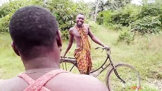 Bulky, Afro woman is about to get banged in the nature, until that babe gets totally pleasured