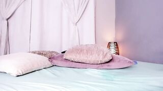 Consummate Large Moist Black Booty Jiggles on Webcam