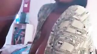 Black big beautiful woman from Amazon in Memphis sucking shlong after work