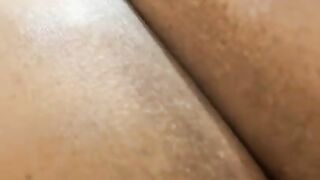 Fan gets milked JuicyReddAzz