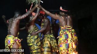 2 amateur ebony girls satisfy their ally