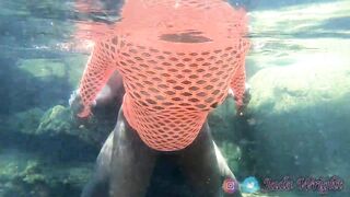 My stepmom sent me to school but i went to the river to screw my boyfriend instead / Risky public sex