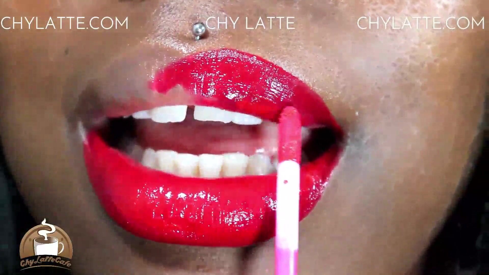 Free FULL BLACK LIPS RED LIPSTICK GIVING A KISS THROAT FETISH WORSHIP Porn  Video - Ebony 8