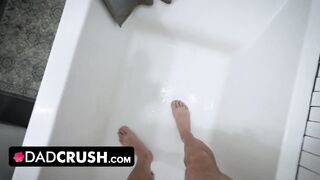DadCrush - Wicked Black Sweetheart Surprises Her Old Dude In The Shower For Some Hawt Bang