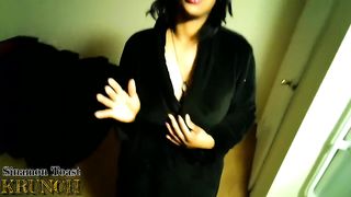 Sinamon gives Landlord a Blowjob or she gets Evicted