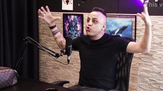 Sexy ebony woman gets lustful by remembering the day that babe was eaten in the street and shows her hawt booty - Freddy, O Rei do Dogging