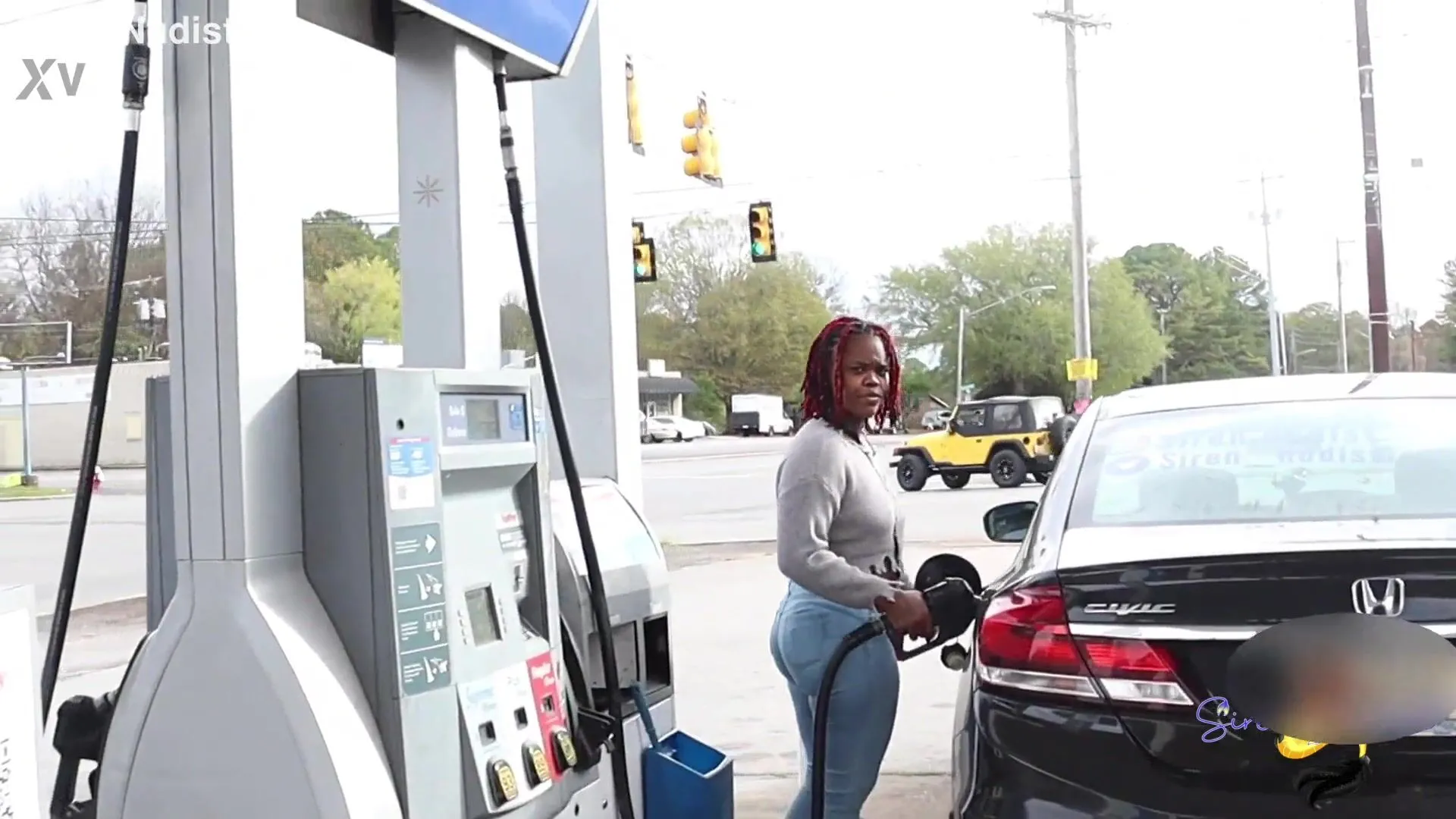 Free That Guy meets a pornstar at the gas station Porn Video - Ebony 8