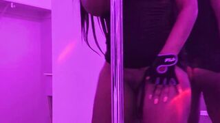 Naejae gives a undress tease and squirts