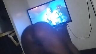 SHAKING BOOTY IN FRONT OF THE TV