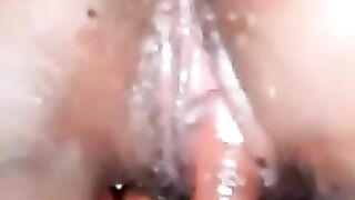 NAIROBI SOAKED CUNT THUMB FINGERING