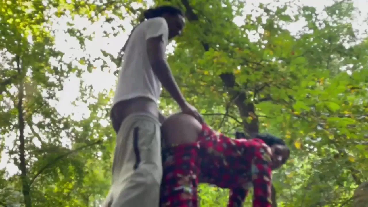 Free On the Trail Morning walk sex trail Porn Video - Ebony 8