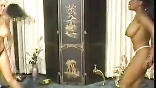 NAPALI 094 - Roman-African Wrestling - Venus (Beverlee) vs Cleo