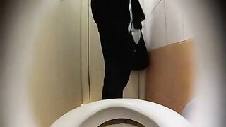 Ebony pants and bald snatch peeing