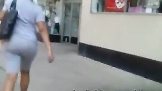 Candid VpL Latin Chick Butt Butt Culo Ass