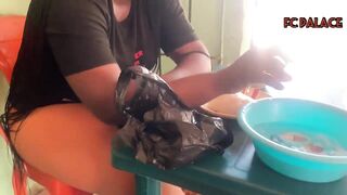 How I did trade by barter with a hungry marvelous black for a plate of Eba in a Local restaurant ( SUBSCRIBE TO XV PREMIUM TO SEE FULL MOVIE)