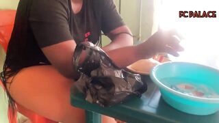 How I did trade by barter with a hungry marvelous black for a plate of Eba in a Local restaurant ( SUBSCRIBE TO XV PREMIUM TO SEE FULL MOVIE)