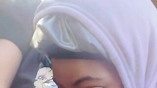 Girlfriends little sister oral pleasure