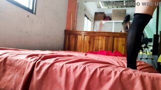 MI HERMANASTRO LLEGO A CASA JUSTO CUANDO REALIZABA PORNO CASERO, IBAMOS A FOLLAR PERO LA ESPOSA DE MI HERMANASTRO LLEGO Y NOS INTERRUMPIO LA ESCENA. LAST INESPERADO. PORNO REAL CASERO DE NUEVOS ACTORES