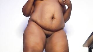 Hawt Thick Hips Black Mother I'd Like To Fuck Got Cellulite and Juice