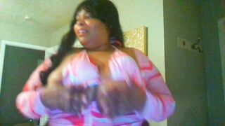 LustyBrit Bounces Her Large Natural Breasts