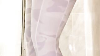 Super Hopeless Pee Holding: White Leggings Wetting: Overfilled Bladder