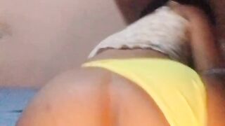 PRETTY BLACK DANCES AND PRACTICES ANAL WITH HER TOY
