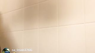 IG THOT TAKES A BATH