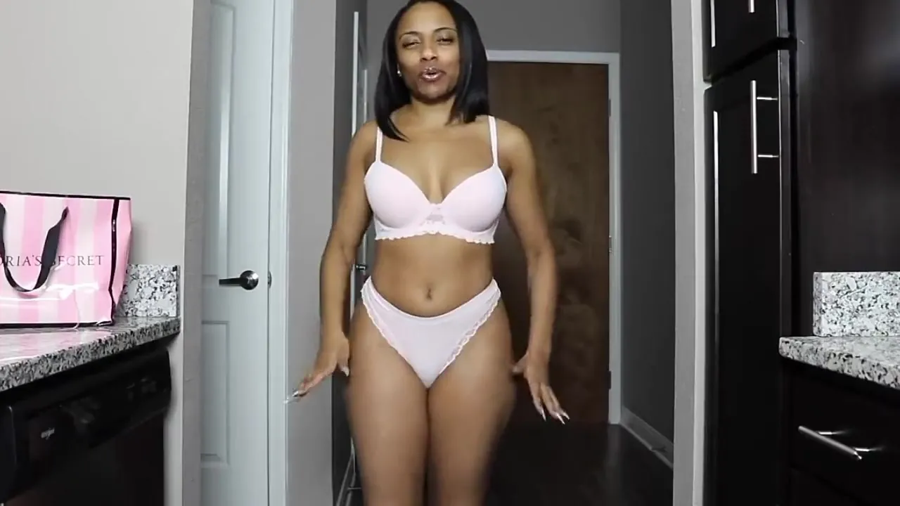 1280px x 720px - Free Sexy Big Booty Black Woman trying on Lingeries (g String) Porn Video -  Ebony 8