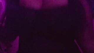 nineteen year old riding her toy untill that babe cums