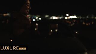 Lesbo 3some in front of some allies