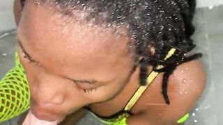 QUEEN ANNA-GIVES ORAL SEX Inside Shower MOST GOOD LIFE