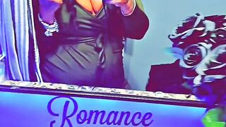 A entire screwing vibe (literally)