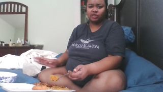 BBW Mukbang and Rambling (sorry if the Sound isn't Syncing)