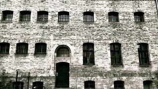 Femdom-goddess Mistresse April - Heartless Penis Clinic