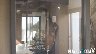 Ebony teen model Victoria Antoinette exposes luscious chocolate body