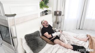 Step dad screws stepdaughter when that babe suggests to aid scratch his itch