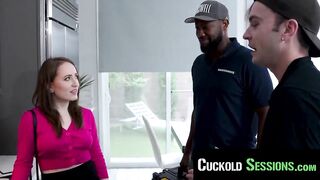 Lizzie Love Gets In Trio WIth Bang Buck & Boswell Ebony