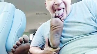 I DISCOVERED SOME VERY SMELLY BLACK SOLES IN WILMINGTON DELAWARE (PEOPLE WITH STINKY FEET WANTED CHECK MY PROFILE)