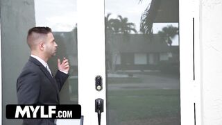 Jezabel's Closing Rate is Off the Charts, and It's Not Just 'cuz of Her Knowledge of the Market