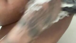 Washing my twat (nearly drowned myself ????)