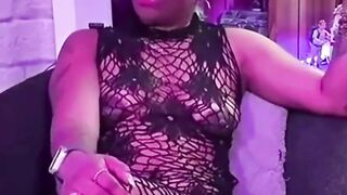 This babe’s the Reason I Started Dating Cougars - Subscribe Now