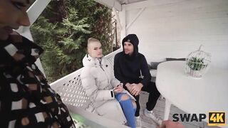 SWAP4K. A sweet forest hike ended up as a hard trio with two gals and 1 cuckold