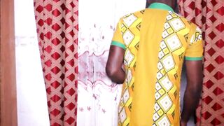 A chili salesperson and donuts uses her profession to get drilled by her customers. But what chili is it? Let's observe this gorgeous saleswoman jointly