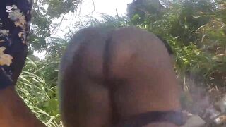 Black with the superlatively good oral