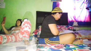 I masturbate my large twat during the time that my stepsister does her college homework