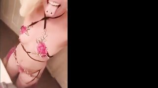 Rose Banks showing off her hawt underware. Link in Bio!