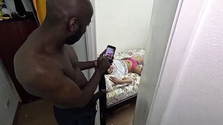 Sexually excited sister-in-law cheats on her spouse on the daybed, gives her snatch and gets a lot of cum in her booty