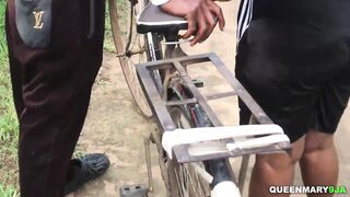 This babe didn't mind screwing him on the roadside