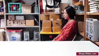 Officer screws black shoplifters cunt