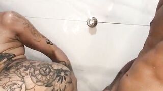 Baths bang with a large-assed brunette hair, ends with milk on her face